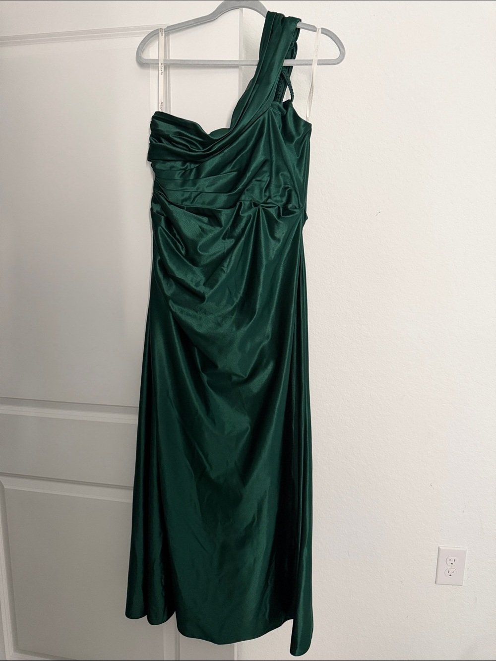 One-Shoulder Emerald Green Evening Dress